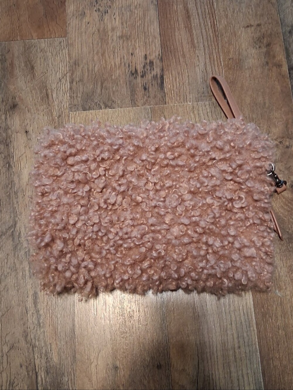 Universal Thread Bundle - Picture 2 of 7